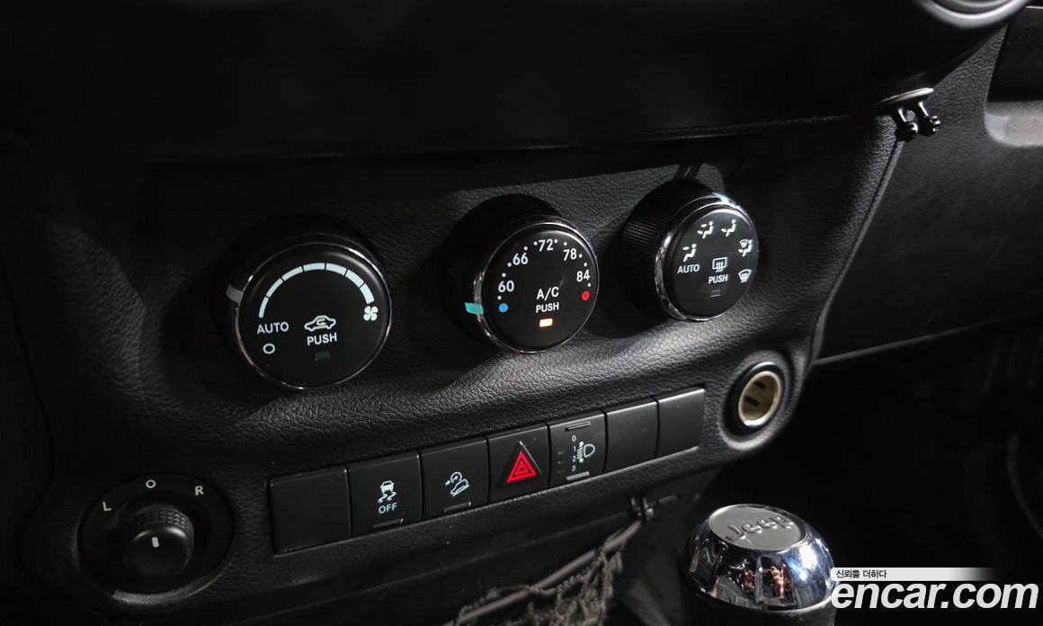 Jeep Wrangler (JK) фото 18