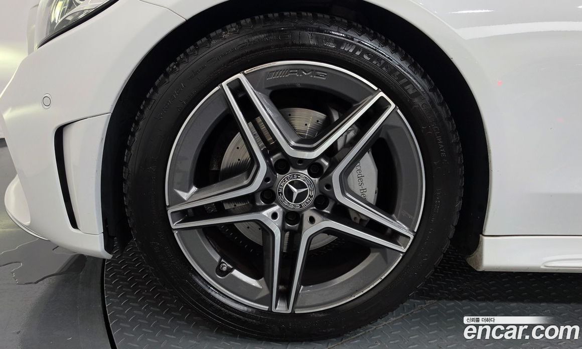 Mercedes-Benz C-Class W205 фото 5