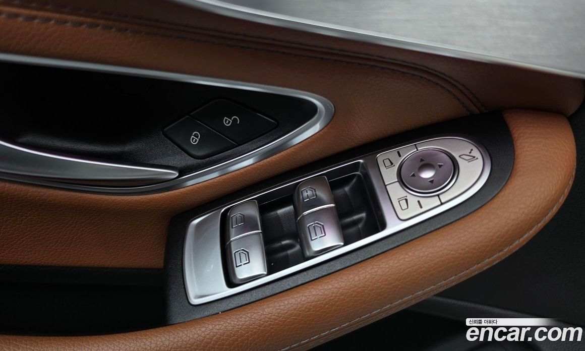 Mercedes-Benz C-Class W205 фото 20