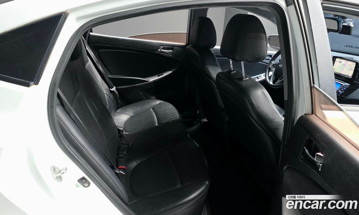 Hyundai Accent (New Type) фото 11