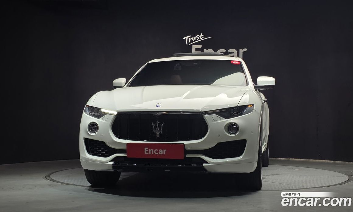 Maserati Levante фото 3