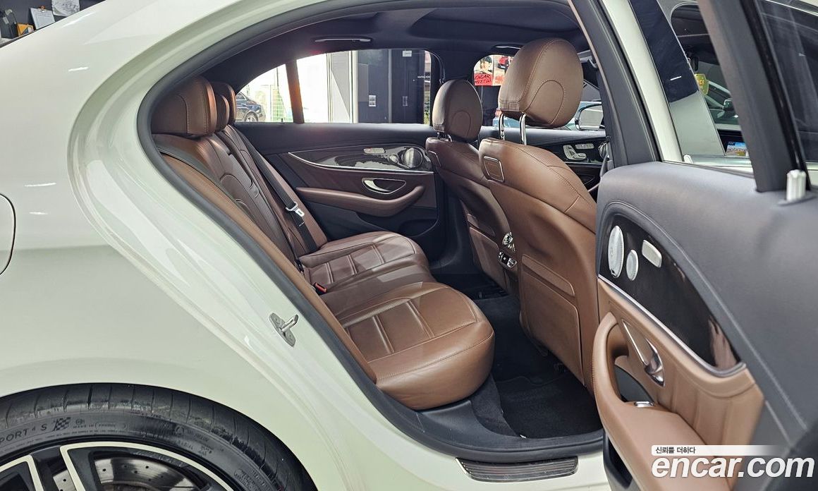 Mercedes-Benz E-Class W213 фото 12