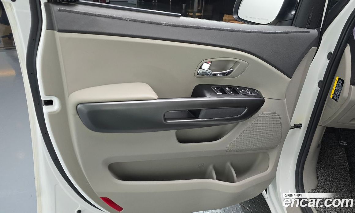 Kia Carnival 3rd Gen фото 24