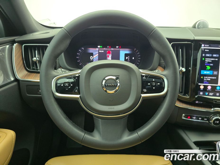 Volvo XC60 2nd Gen фото 11