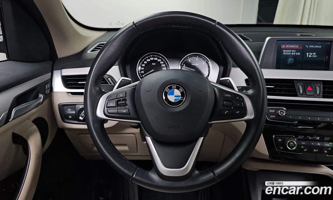 BMW X1 (F48) фото 12
