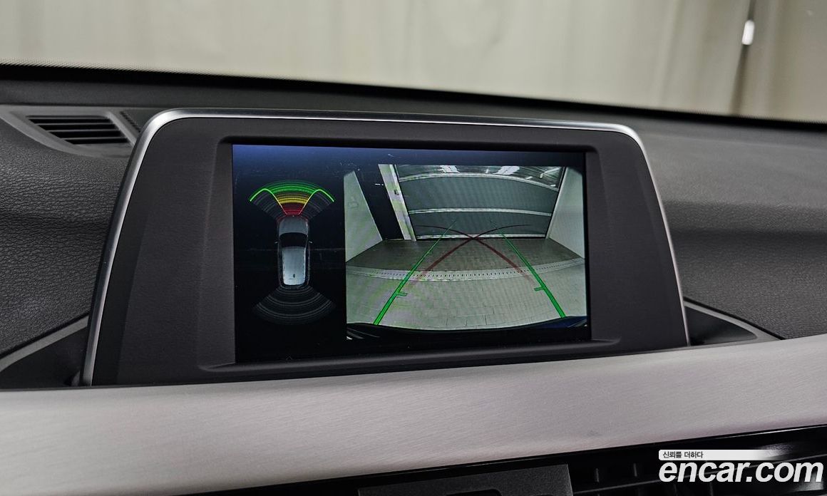 BMW X1 (F48) фото 14