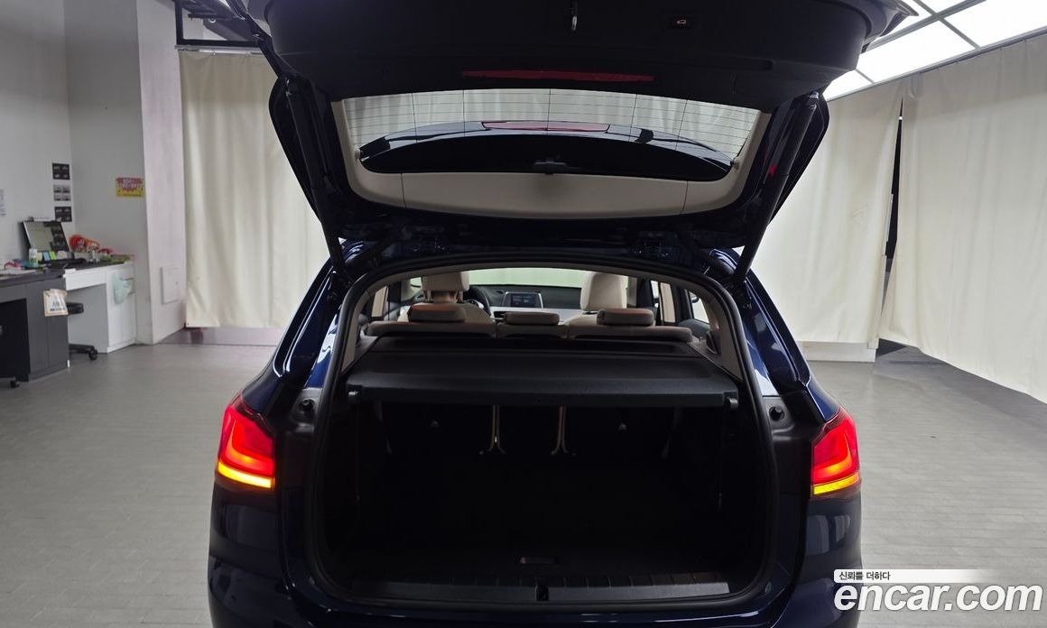 BMW X1 (F48) фото 19