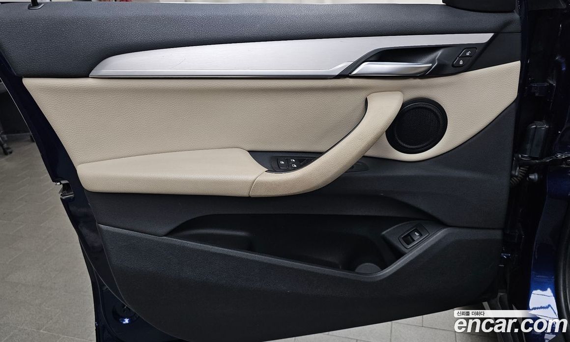 BMW X1 (F48) фото 24