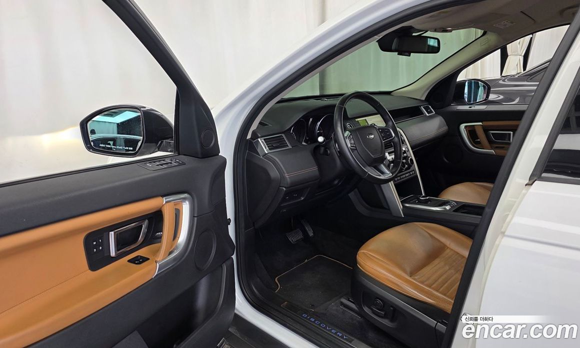 Land Rover Discovery Sport 1st Gen фото 10