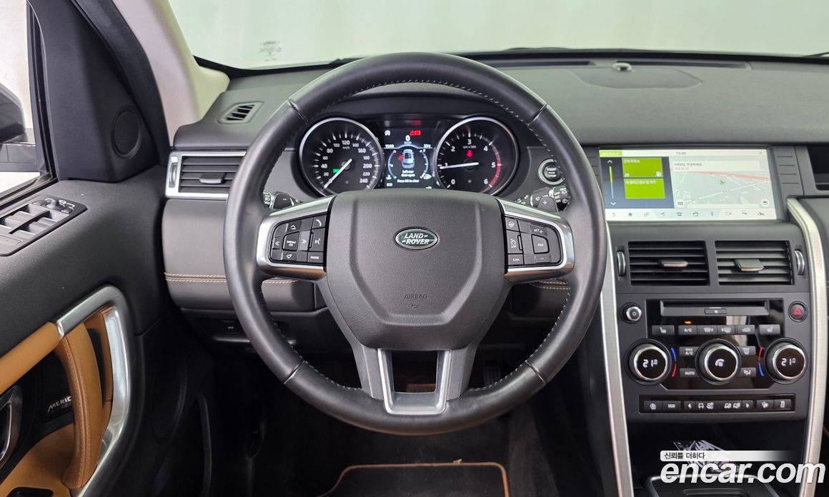 Land Rover Discovery Sport 1st Gen фото 13