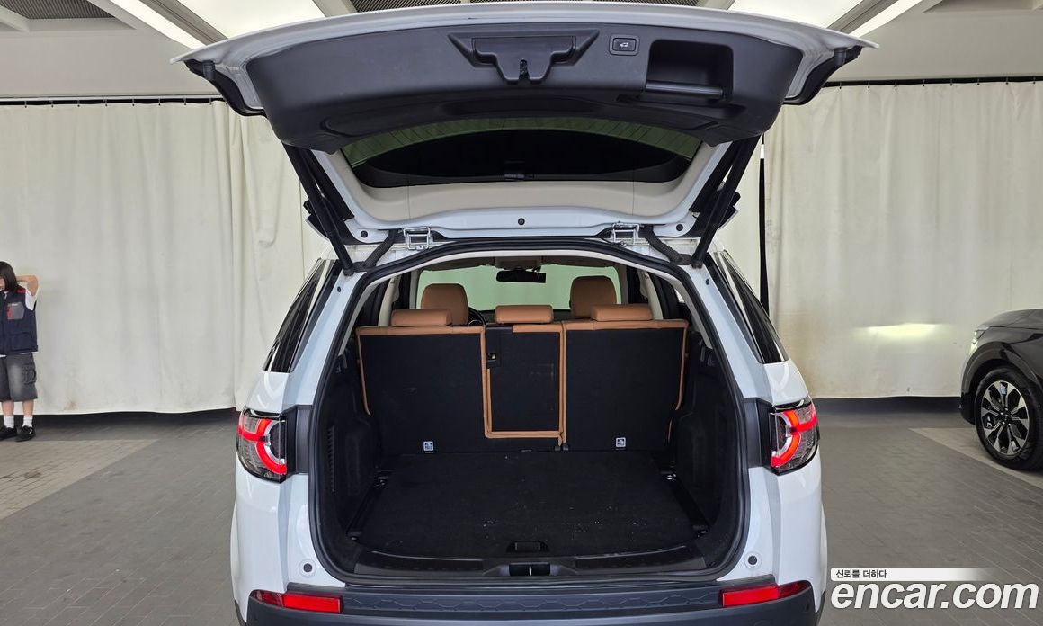 Land Rover Discovery Sport 1st Gen фото 20