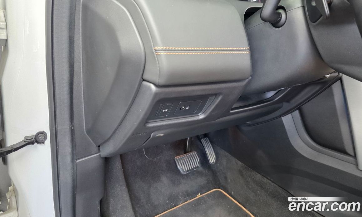 Land Rover Discovery Sport 1st Gen фото 29