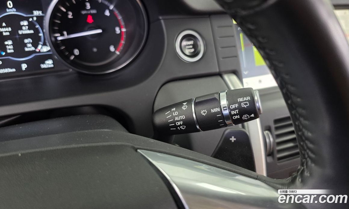 Land Rover Discovery Sport 1st Gen фото 30