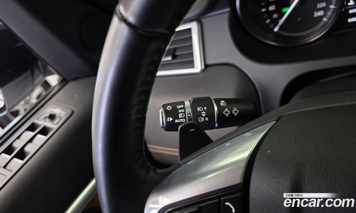 Land Rover Discovery Sport 1st Gen фото 32