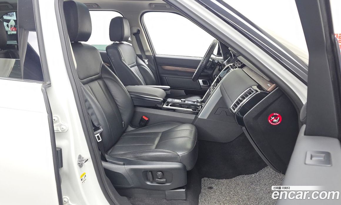 Land Rover Discovery 5 фото 11