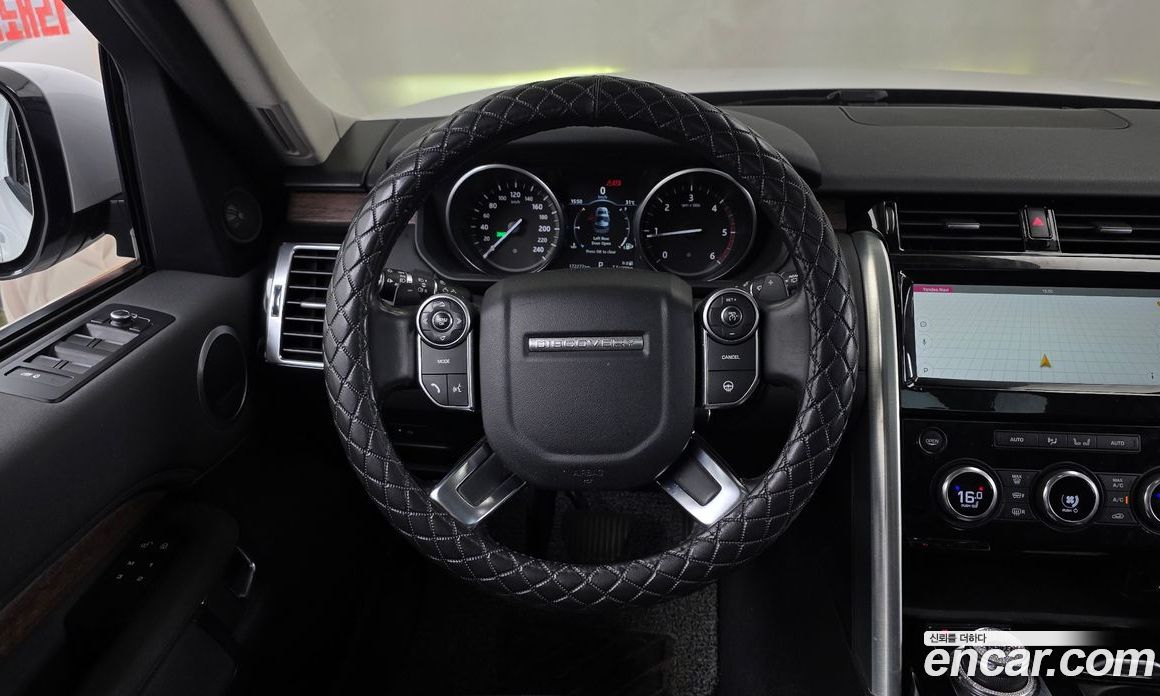 Land Rover Discovery 5 фото 13