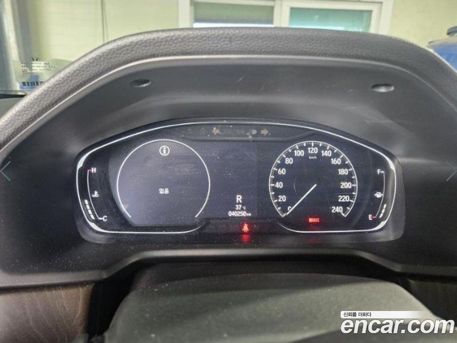 Honda Accord 10th Gen фото 8