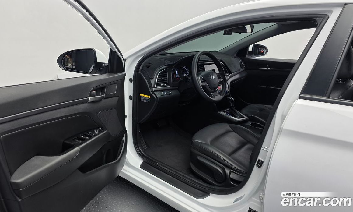 Hyundai Avante (AD) 6th Gen фото 10