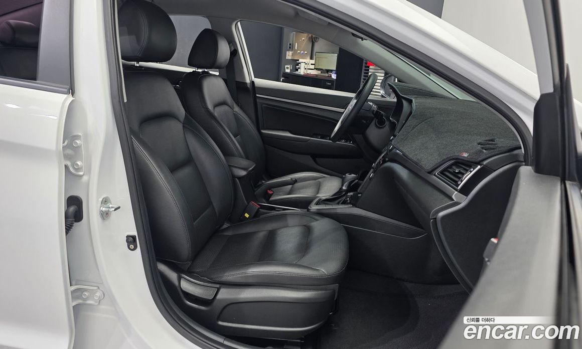 Hyundai Avante (AD) 6th Gen фото 11