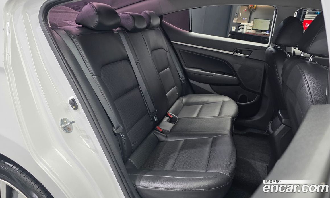 Hyundai Avante (AD) 6th Gen фото 12