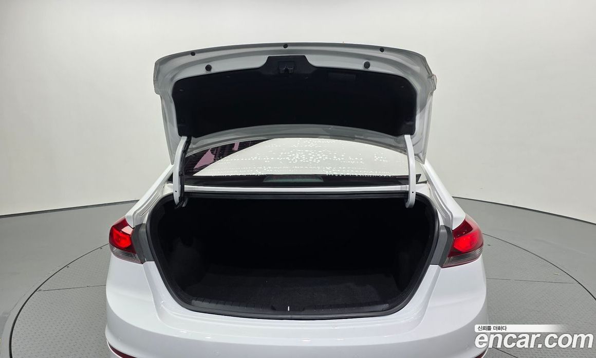 Hyundai Avante (AD) 6th Gen фото 20