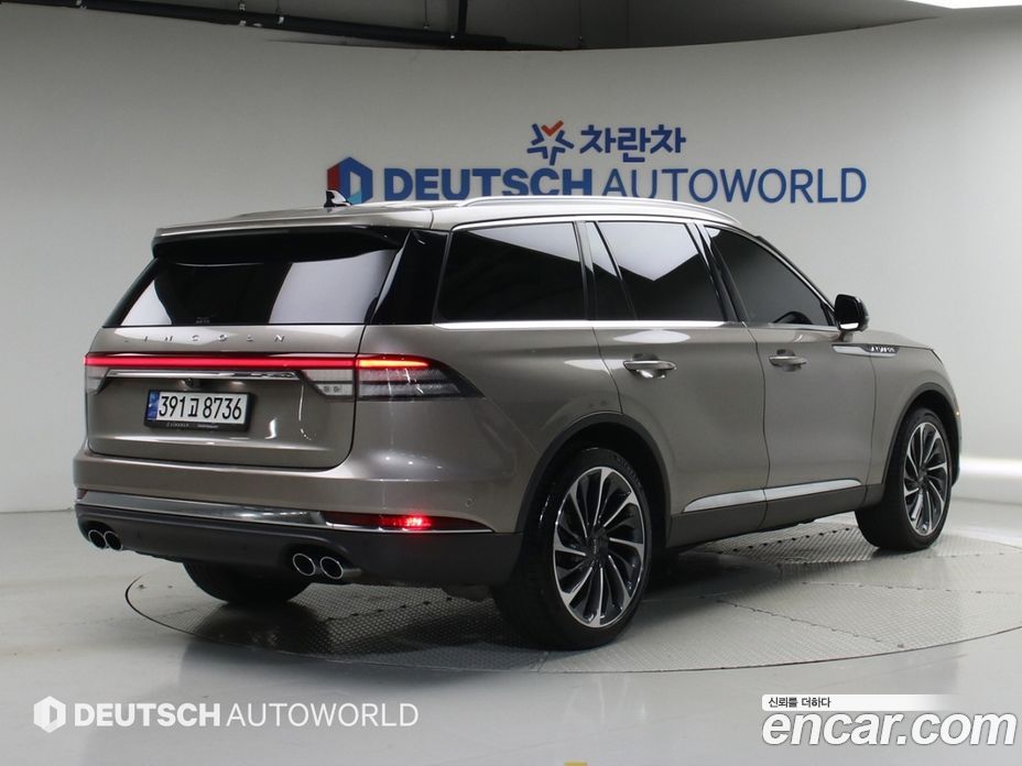 Lincoln Aviator 2nd Gen фото 2
