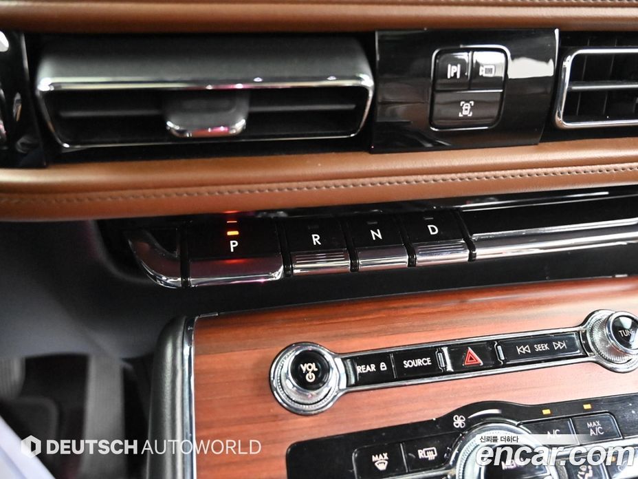Lincoln Aviator 2nd Gen фото 9