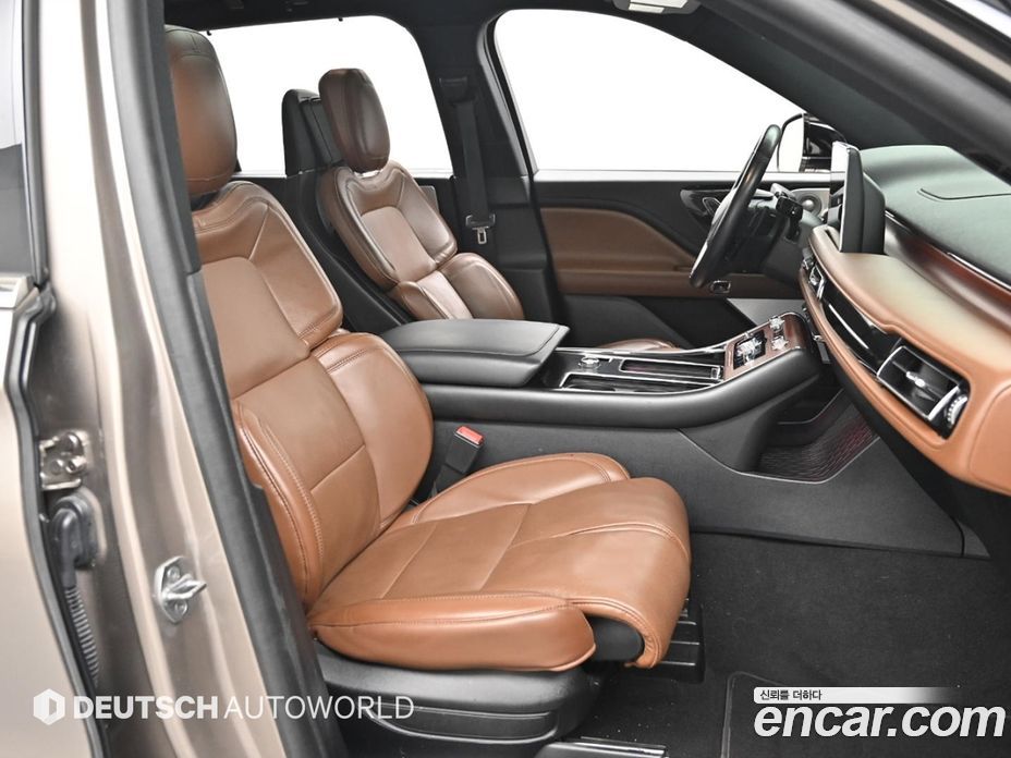 Lincoln Aviator 2nd Gen фото 10