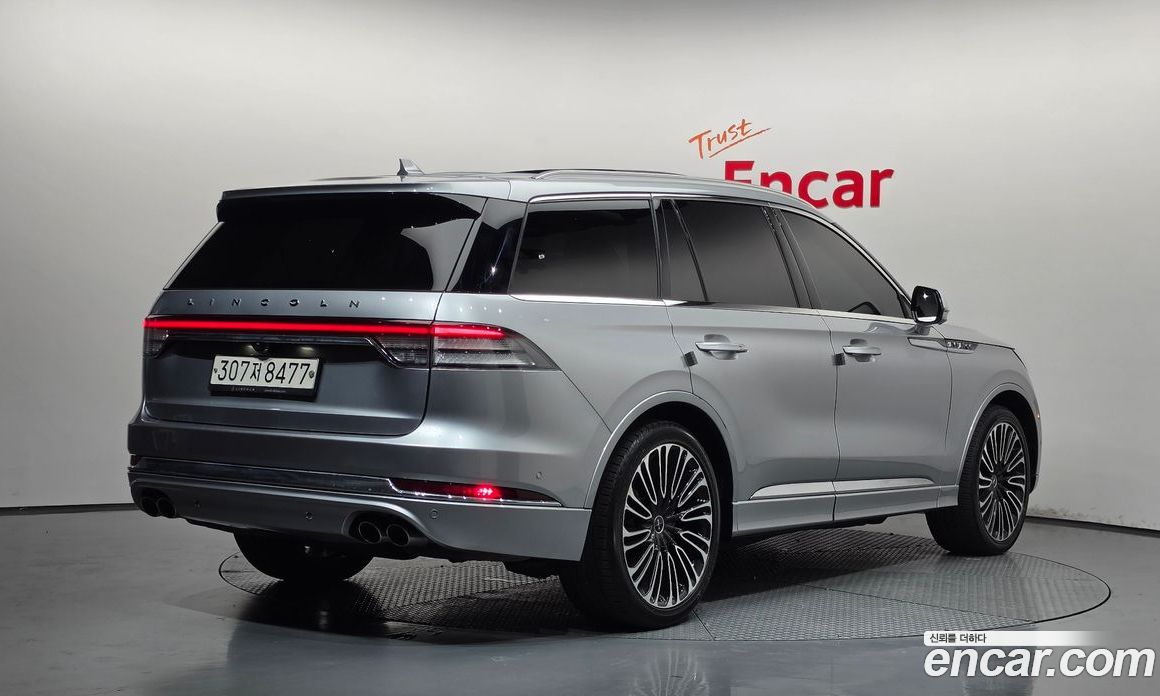 Lincoln Aviator 2nd Gen фото 2