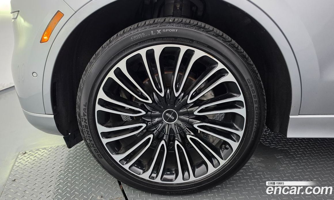 Lincoln Aviator 2nd Gen фото 5