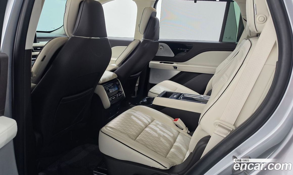 Lincoln Aviator 2nd Gen фото 11