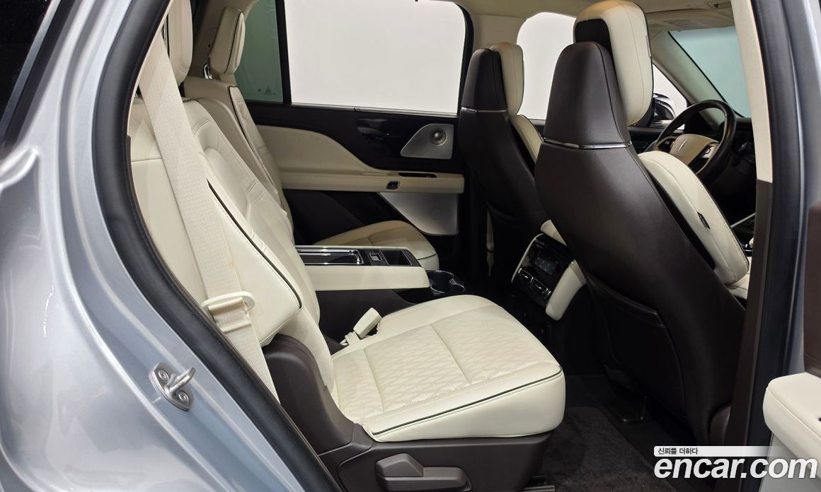 Lincoln Aviator 2nd Gen фото 27