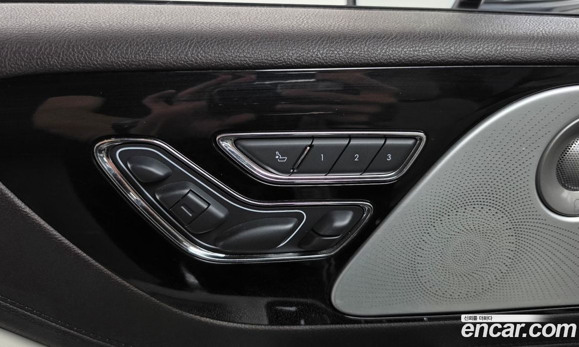 Lincoln Aviator 2nd Gen фото 32
