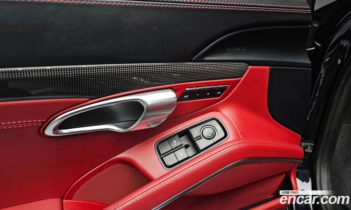 Porsche 718 Boxster фото 18