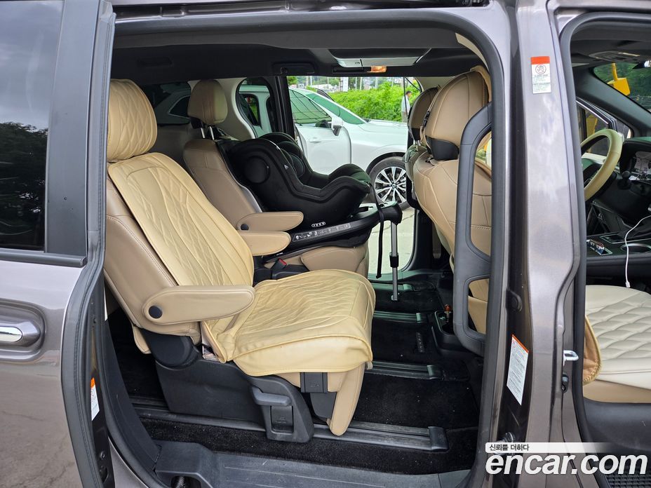 Toyota Sienna 4th Gen фото 2