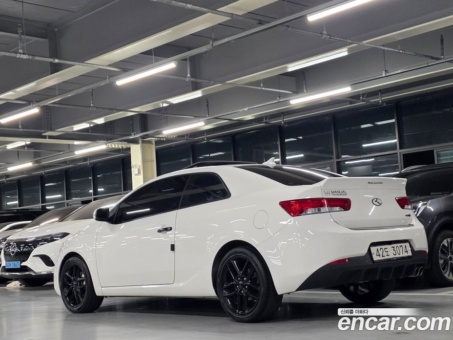 Kia Forte Koup фото 2