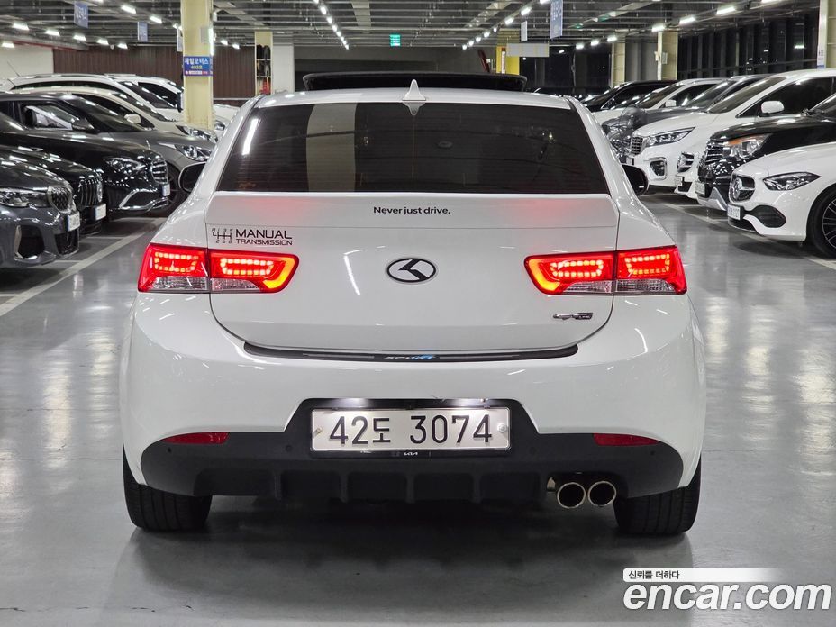 Kia Forte Koup фото 3