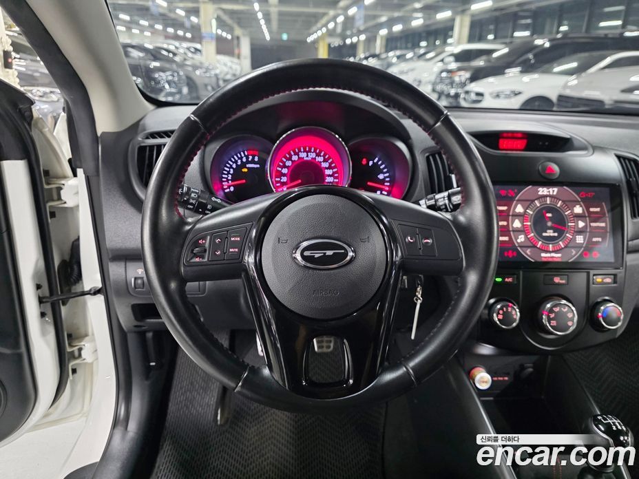 Kia Forte Koup фото 8