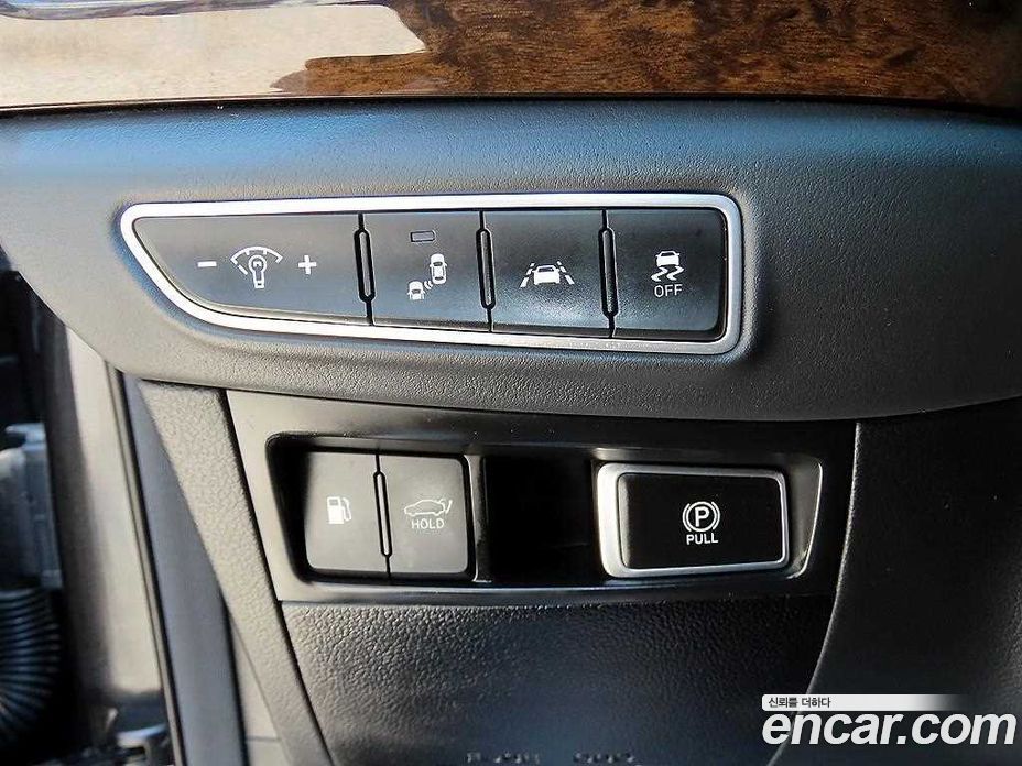 Genesis G90 фото 12