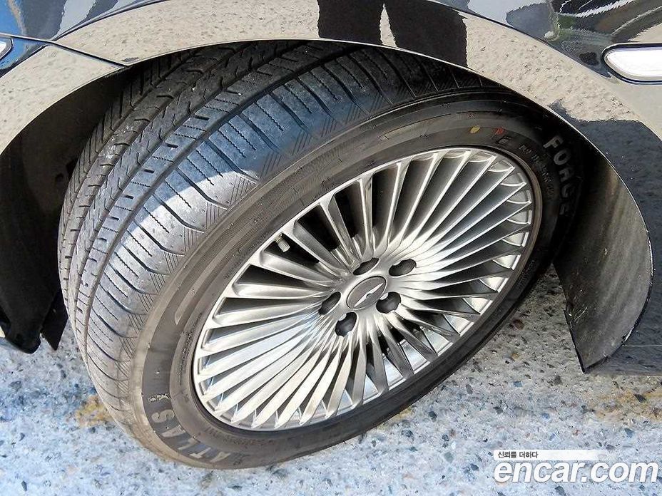 Genesis G90 фото 20