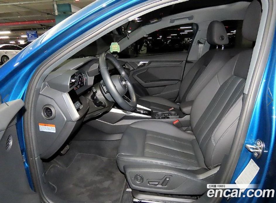 Audi A3 (8Y) фото 6