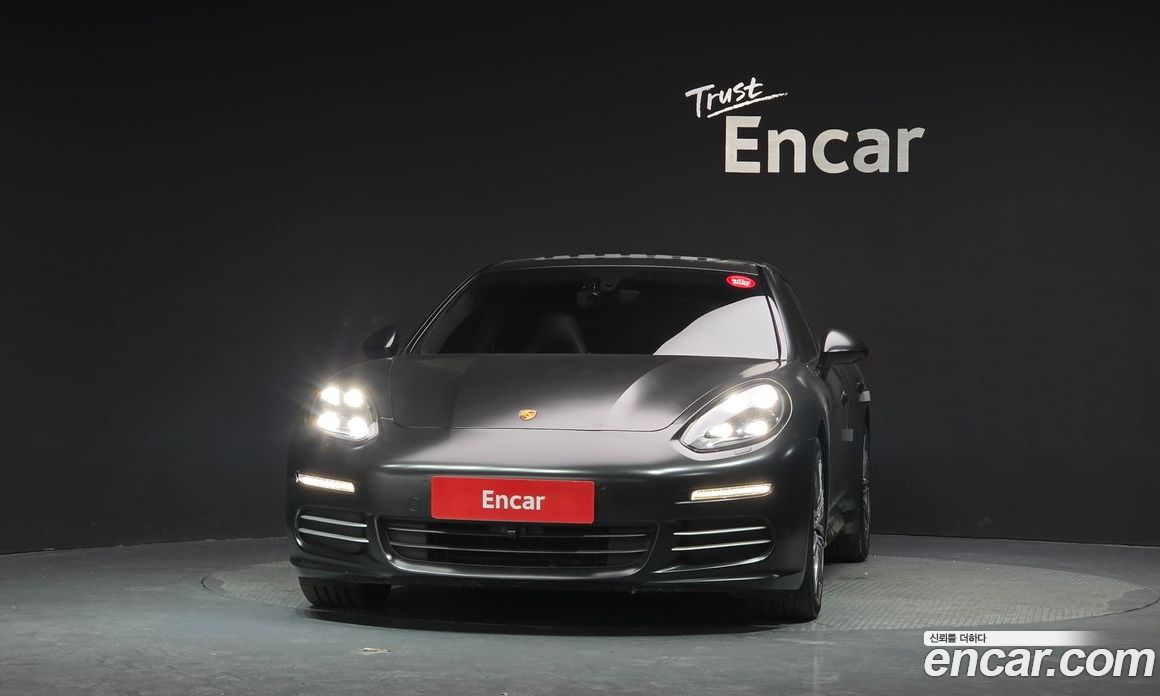 Porsche Panamera фото 3