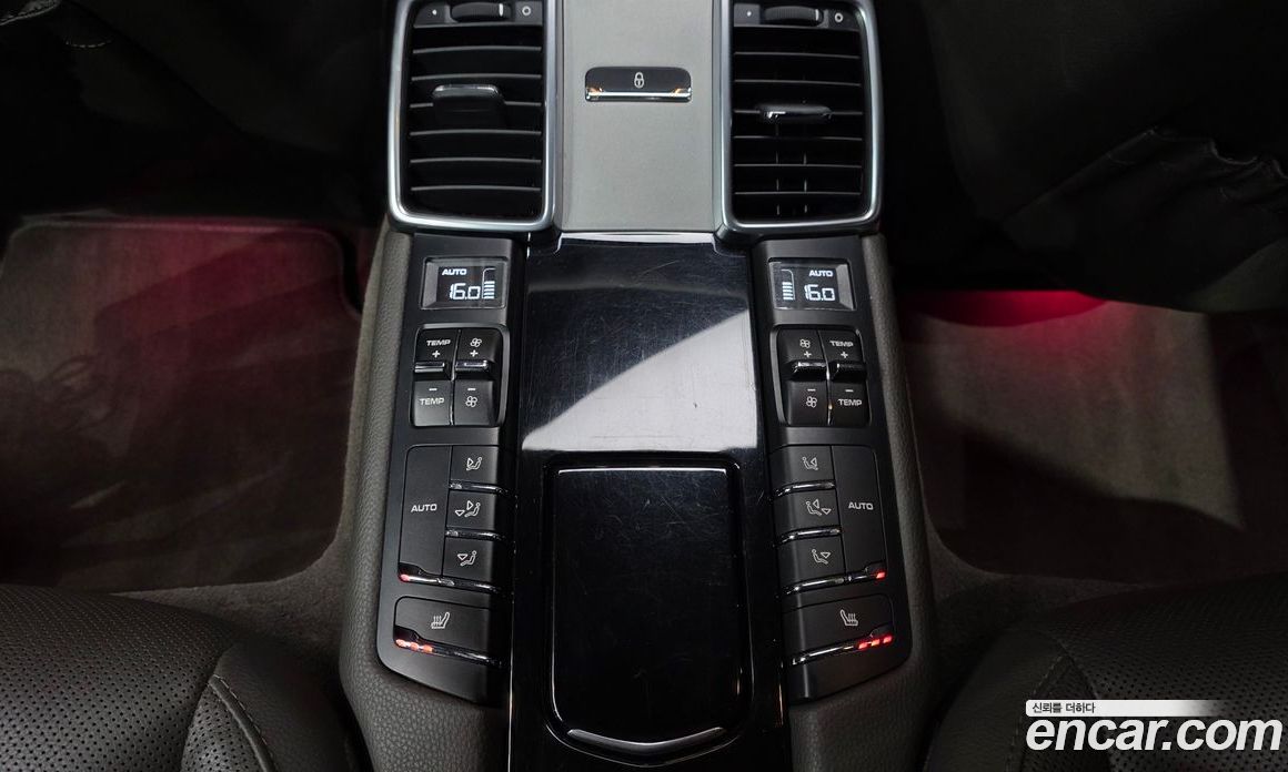 Porsche Panamera фото 18