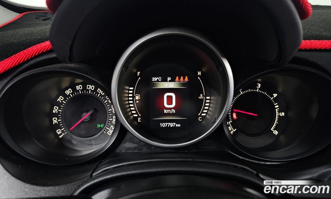 Fiat 500X фото 8