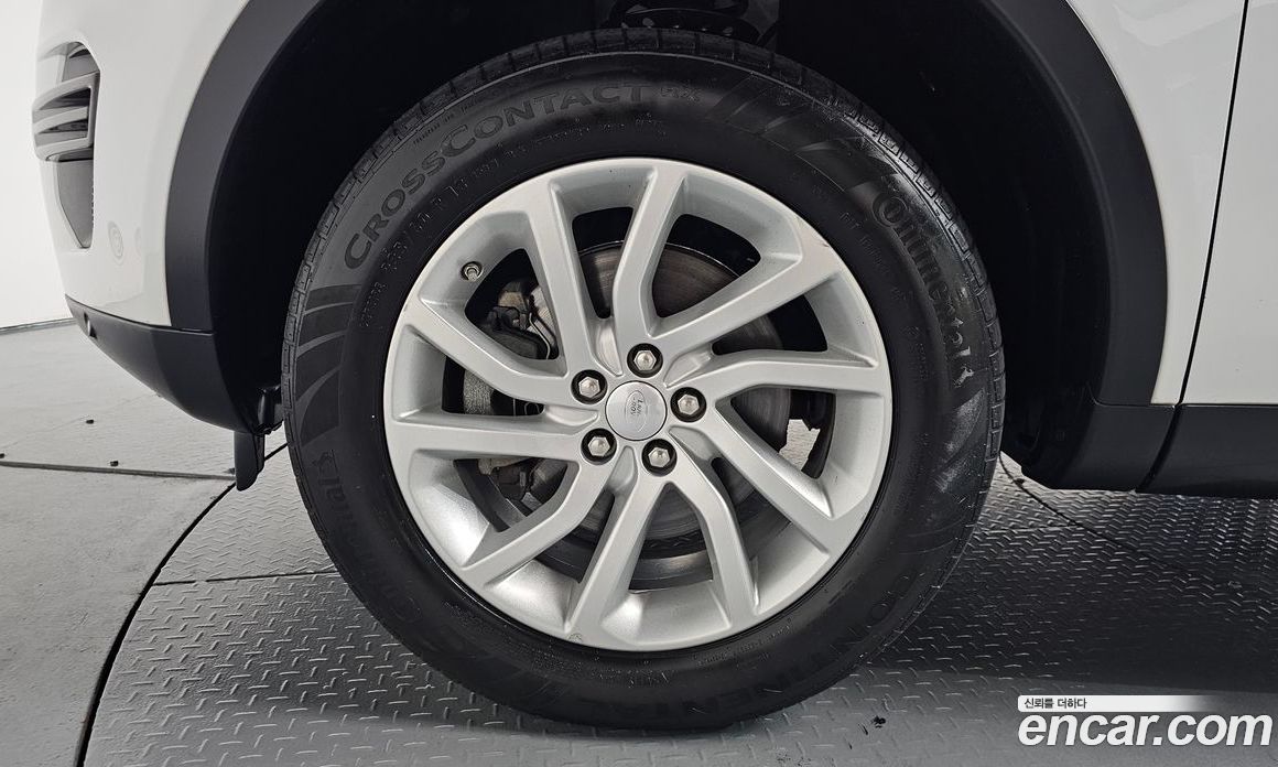 Land Rover Discovery Sport 1st Gen фото 5