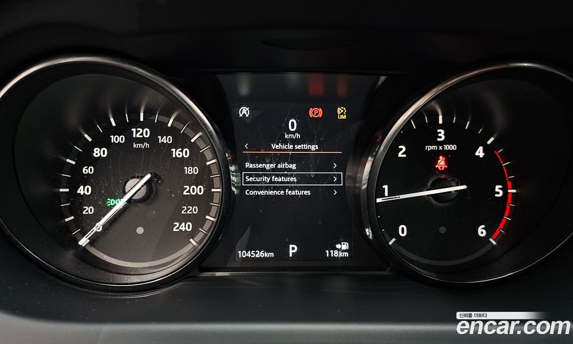 Land Rover Discovery Sport 1st Gen фото 8