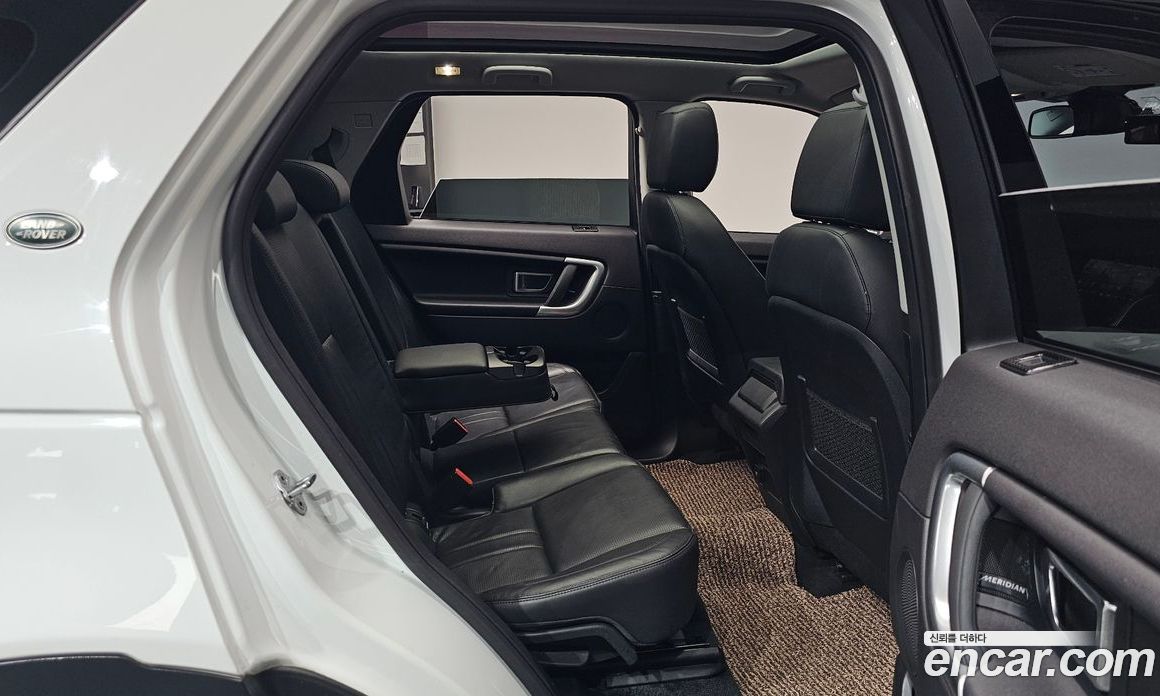 Land Rover Discovery Sport 1st Gen фото 11