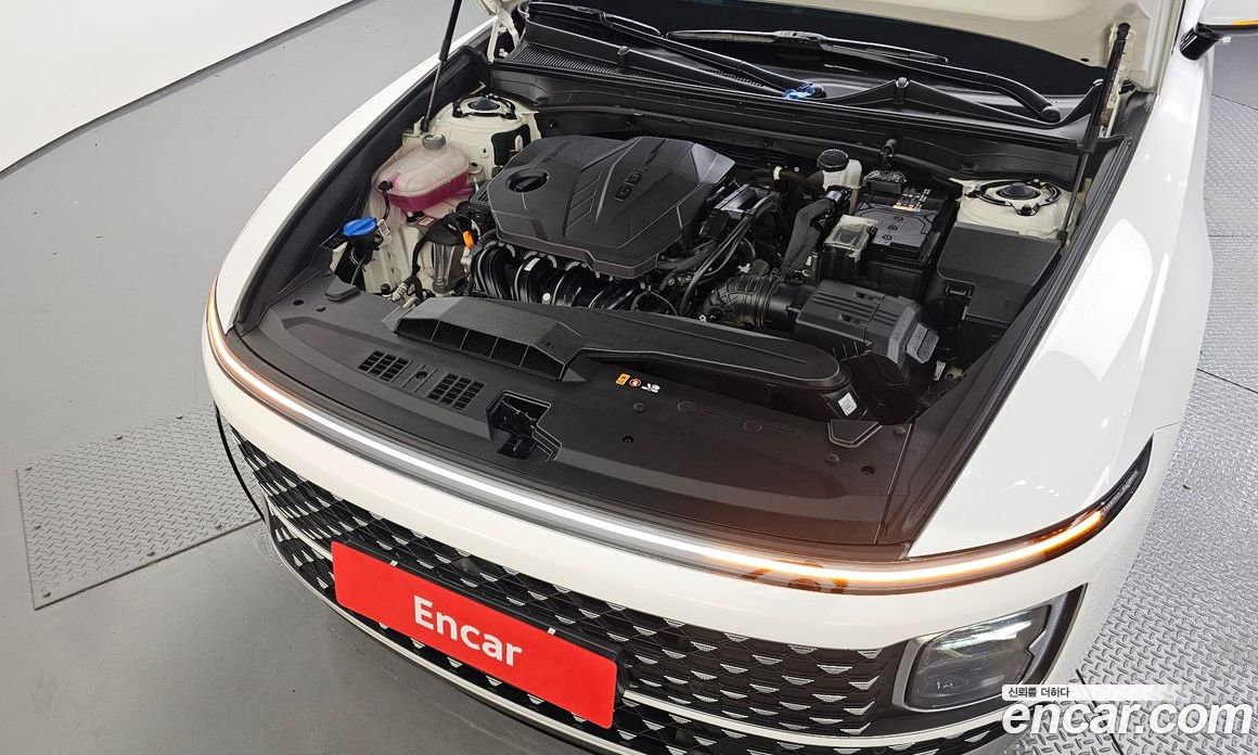 Hyundai Grandeur (GN7) фото 6
