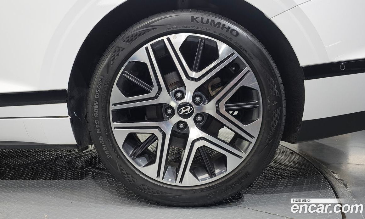 Hyundai Grandeur (GN7) фото 21