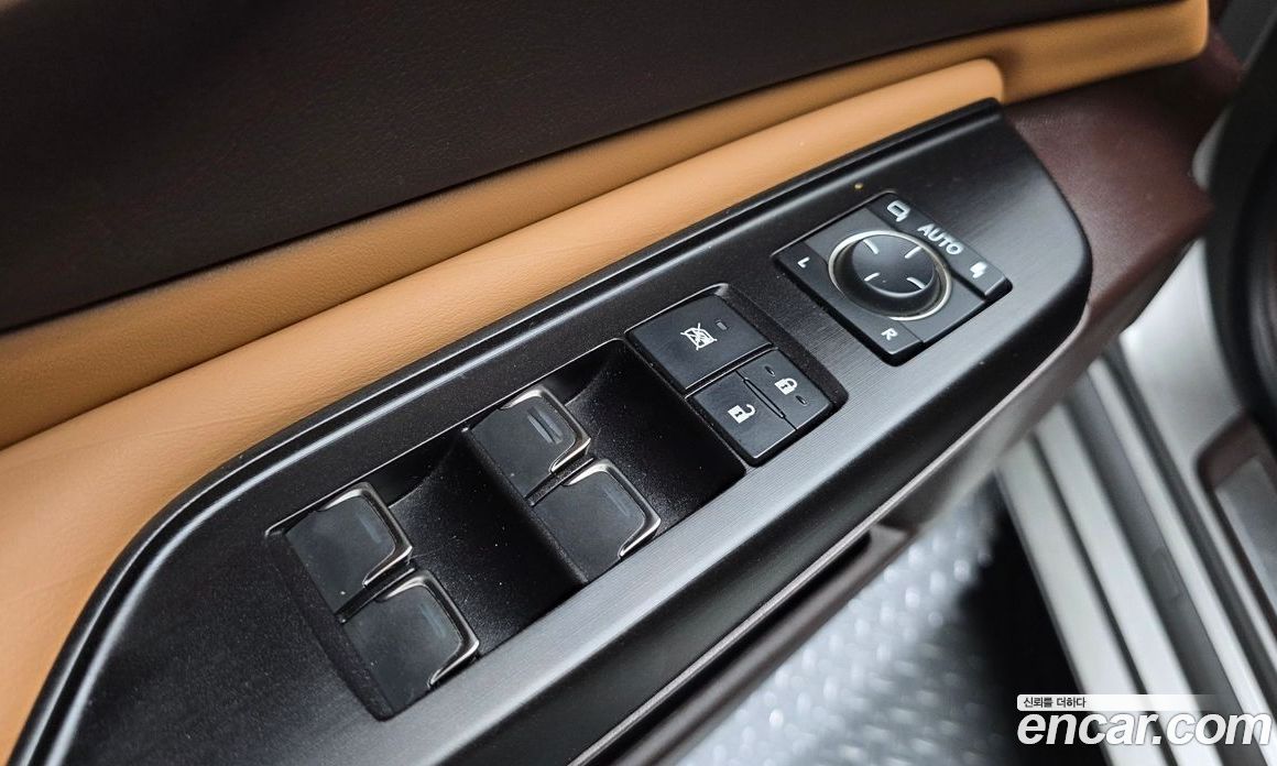 Lexus ES300h 7th Gen фото 30
